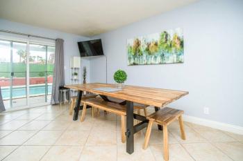 Lagoon Paradise Las Vegas 4 Bd with Pool!