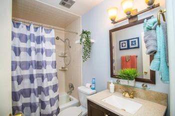 Lagoon Paradise Las Vegas 4 Bd with Pool!